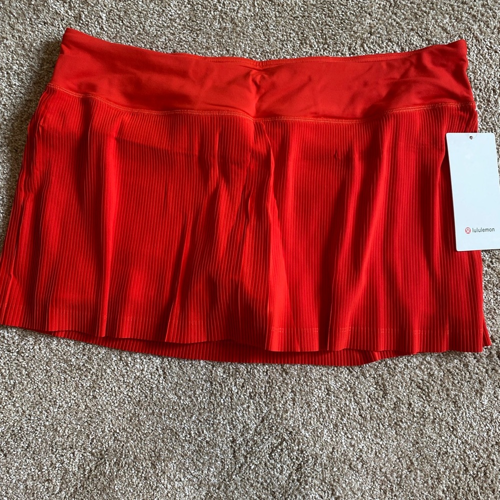 Street to Pleat Hot Heat skirt NWT